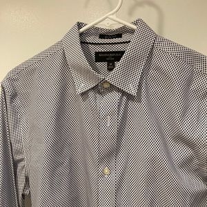 Banana Republic slim fit shirt. Size M